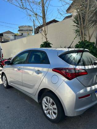 HYUNDAI HB20 1.0 COMFORT 12V FLEX 4P MANUAL